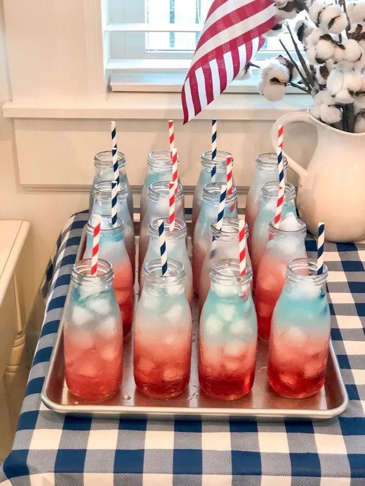 4th of July outdoor decorations with American flag accents