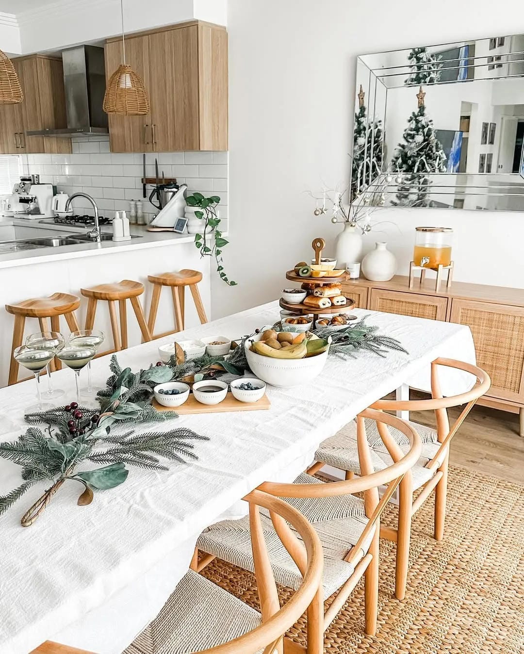 Christmas table styling