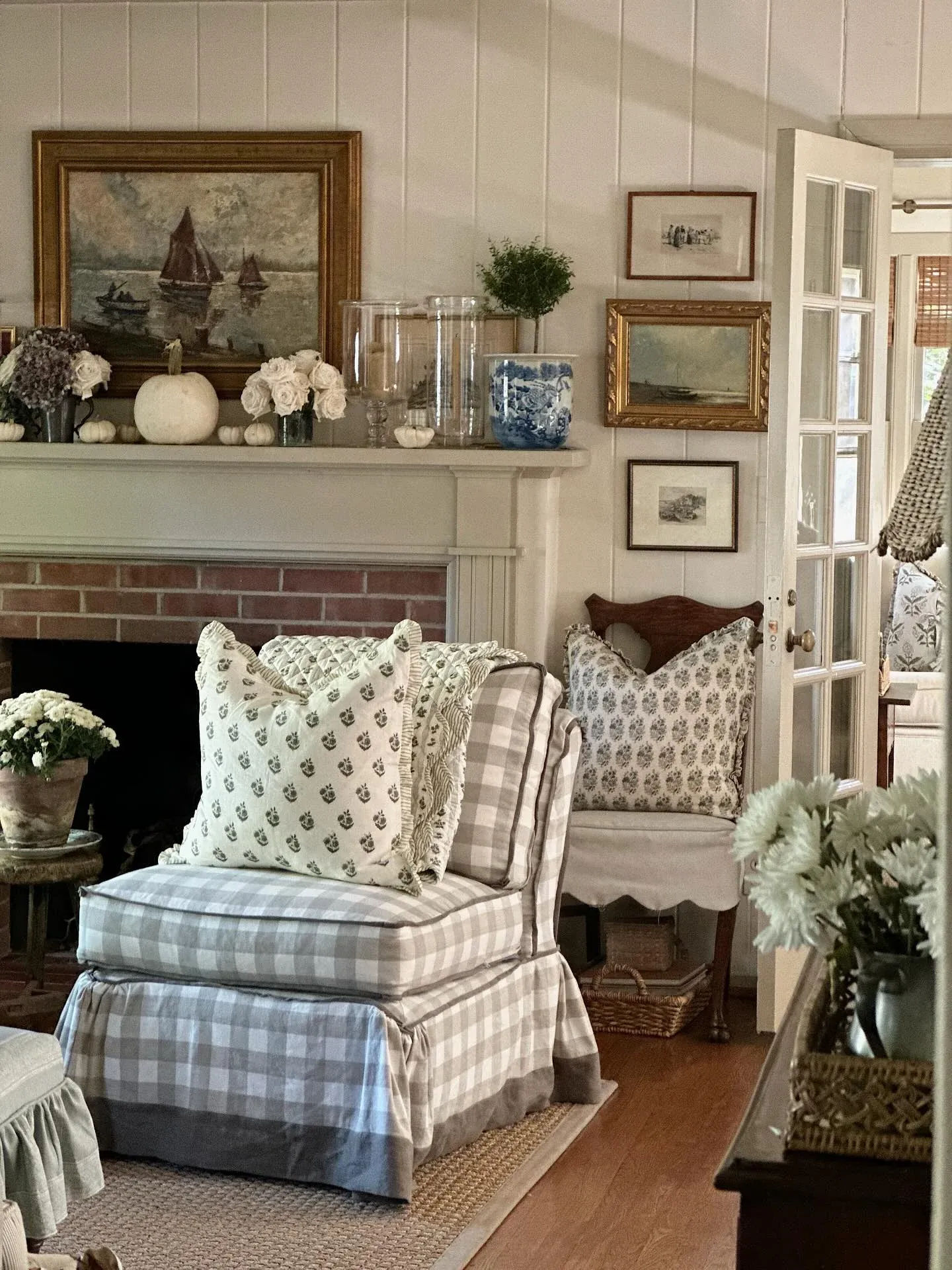 neutral fall fireplace decor ideas