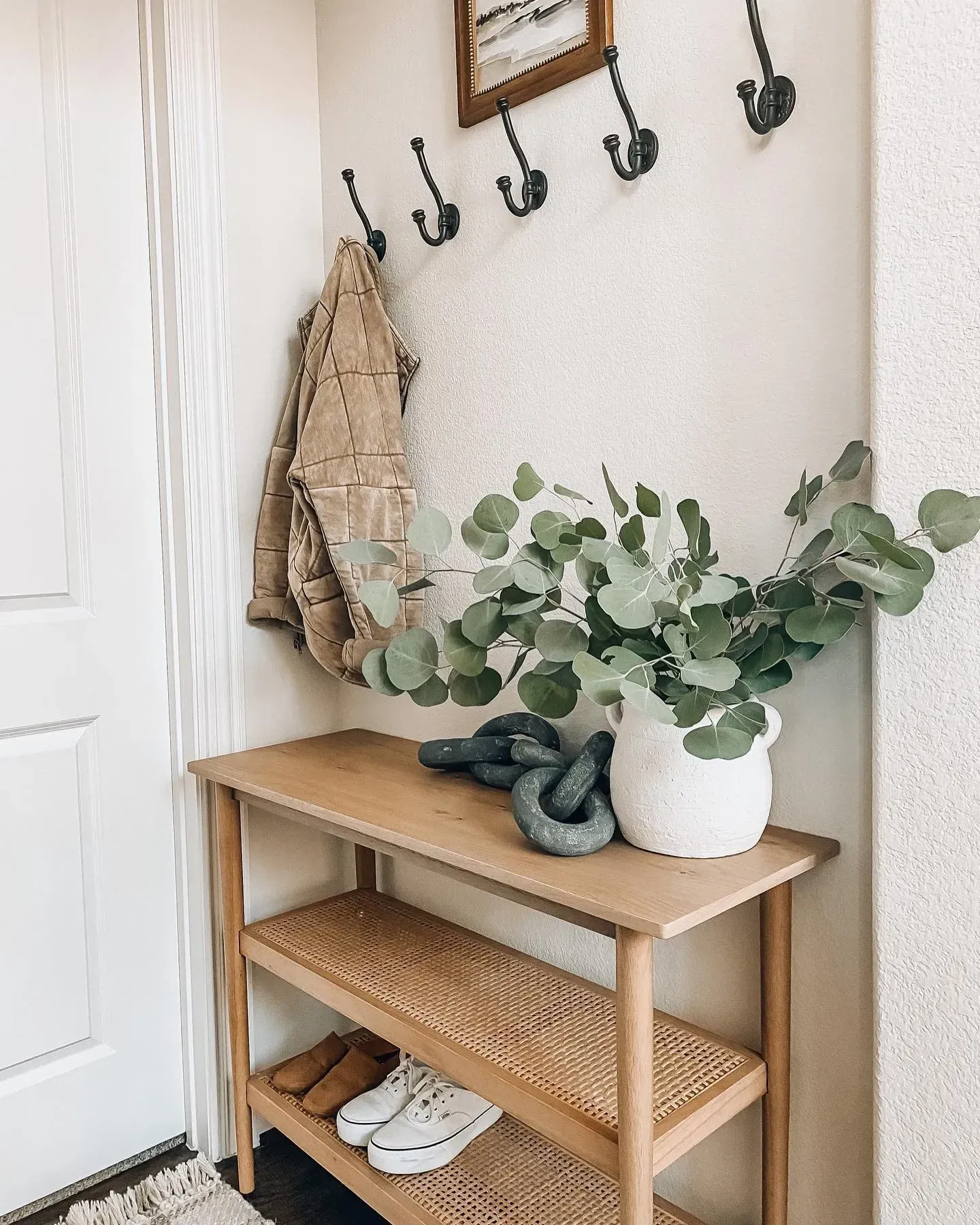 family entryway organization ideas for small spaces