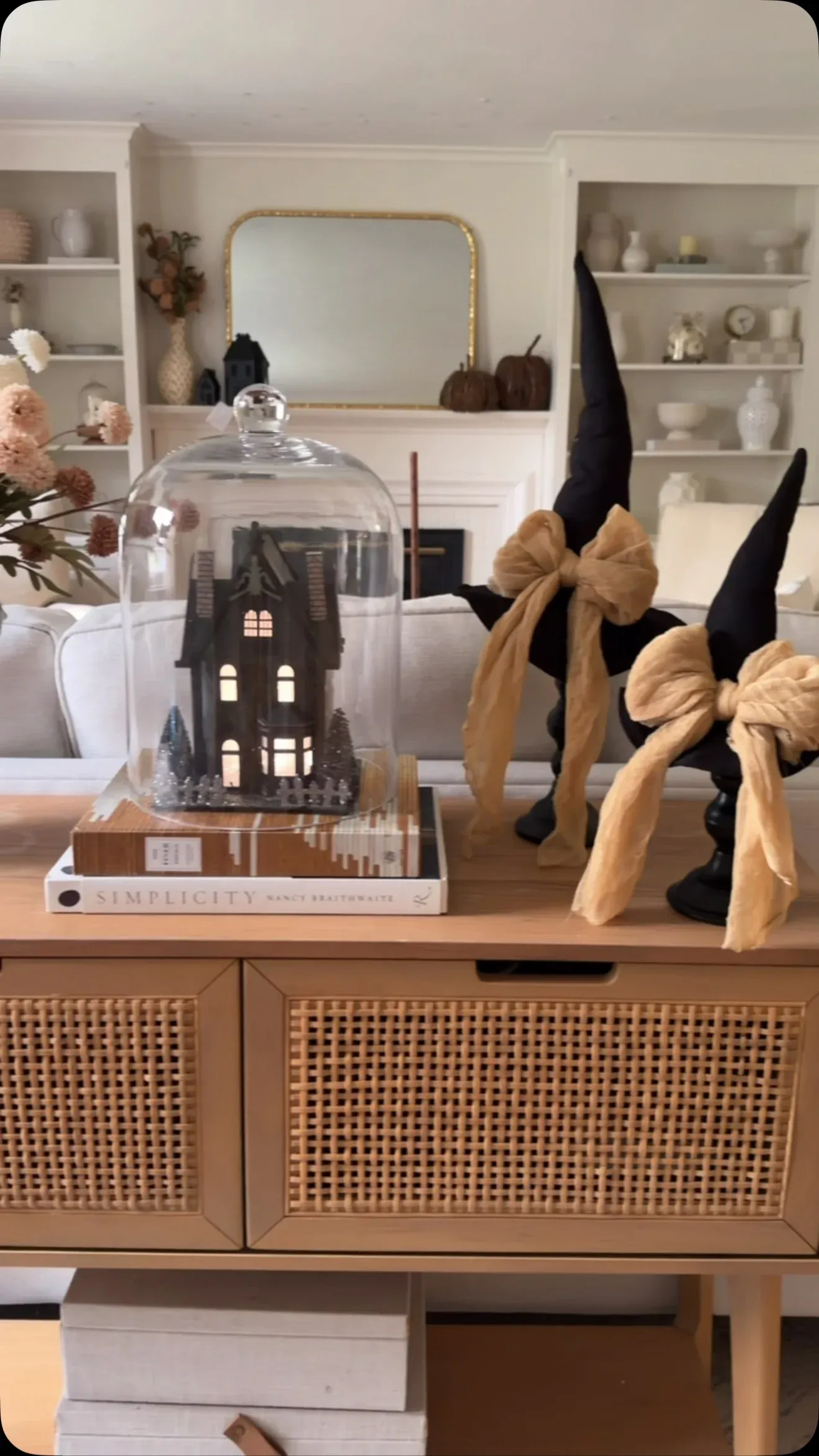 wood neutral fall decor