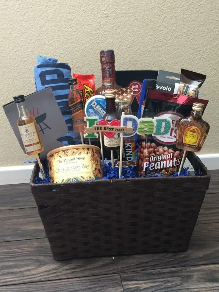 pack a black snack basket