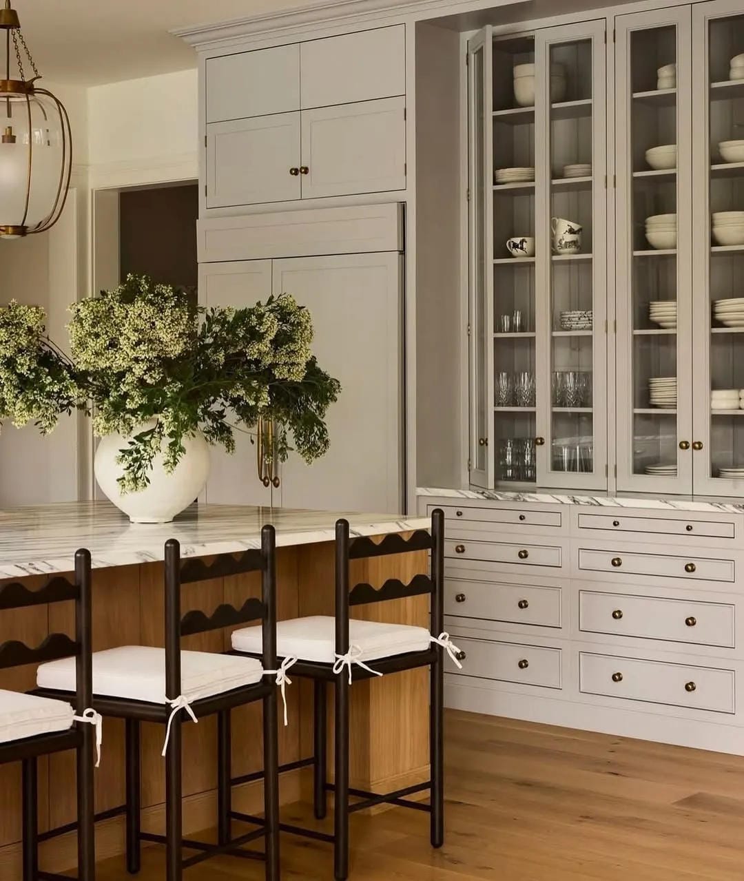 Breakfast bar for small kitchen