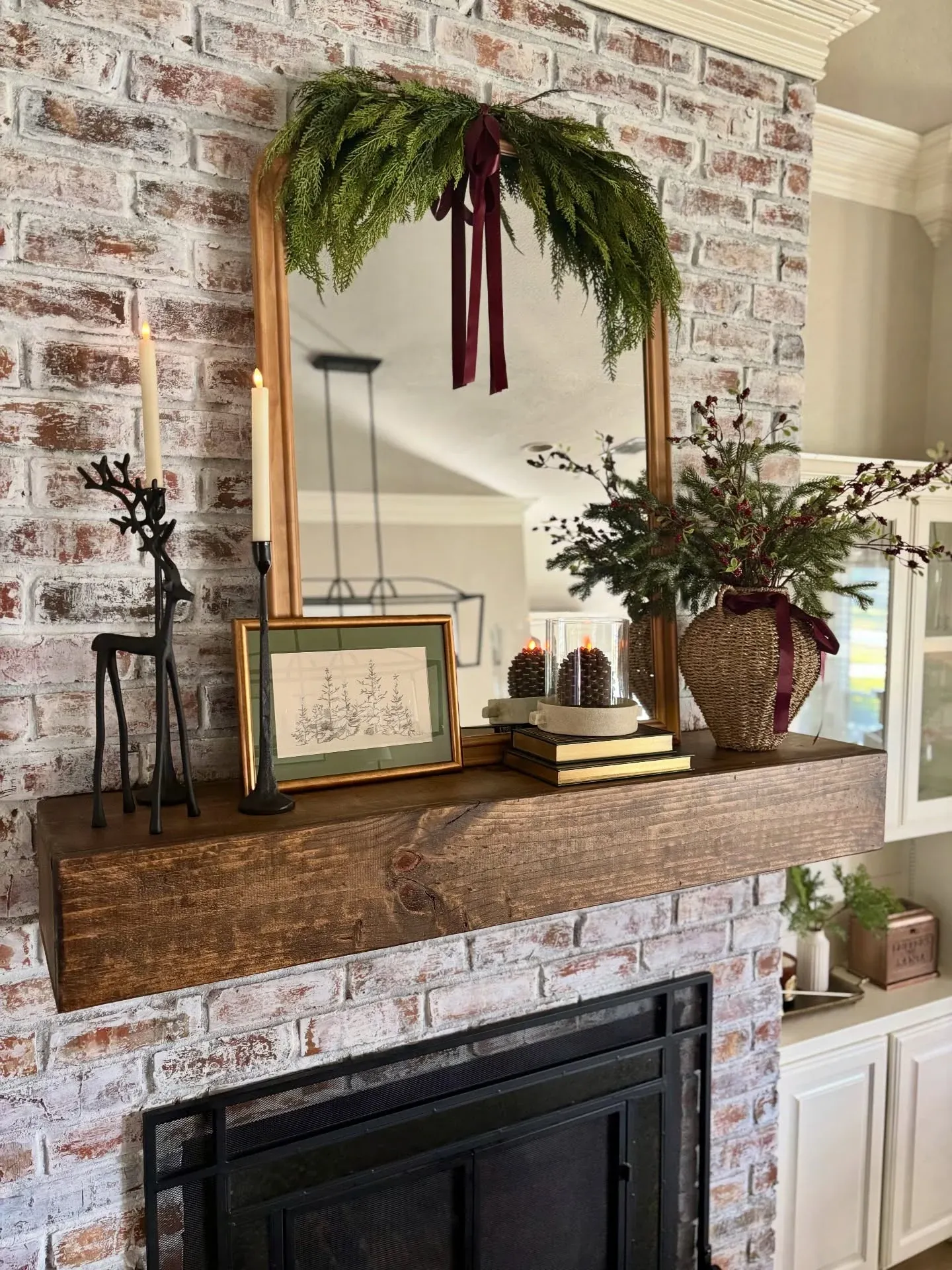 Christmas garland christmas fireplace decor ideas