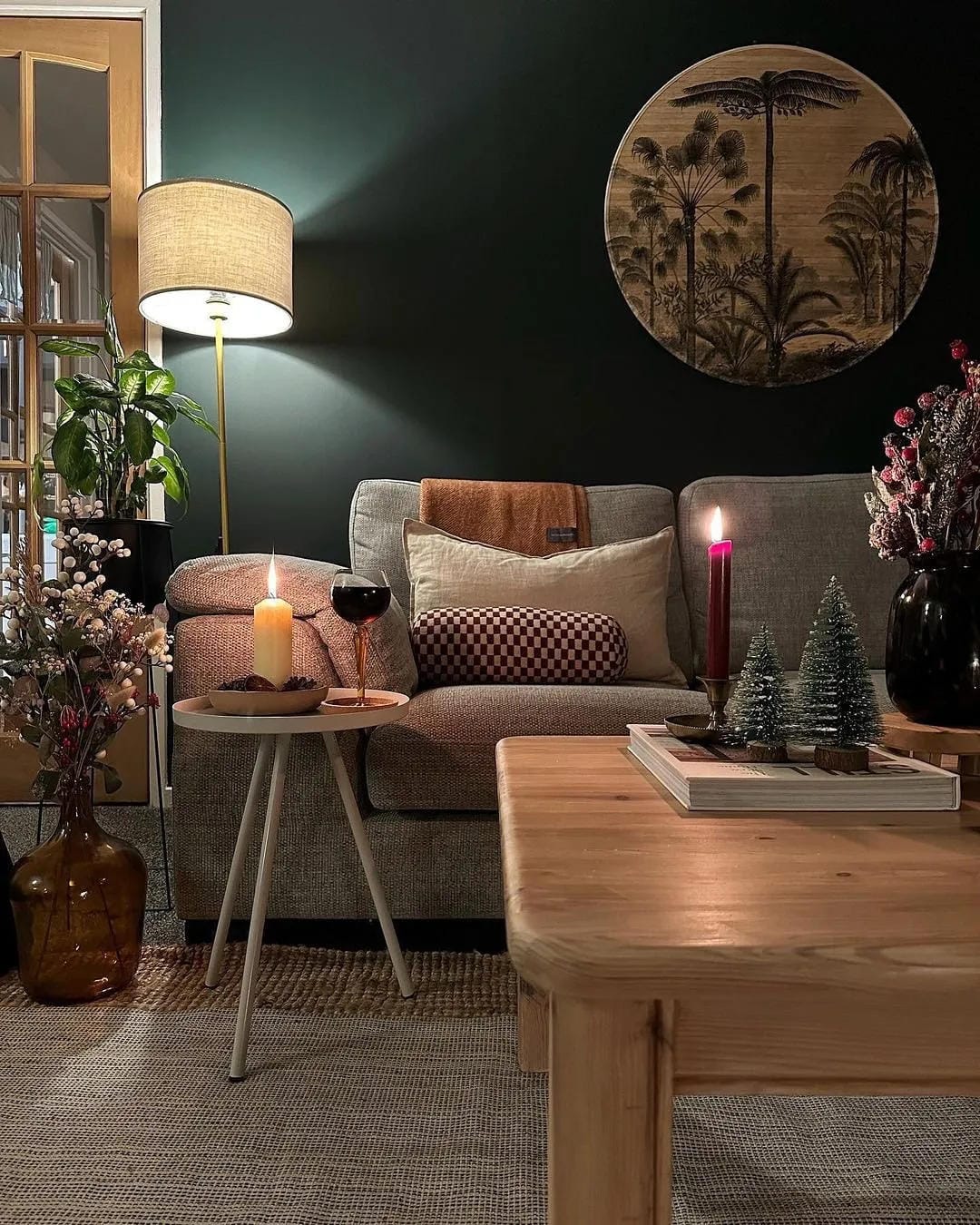 how to decorate a small living room for Christmas