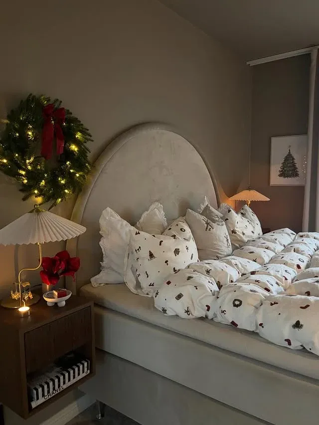 Cozy Scandinavian Christmas bedroom for Scandinavian Christmas decor