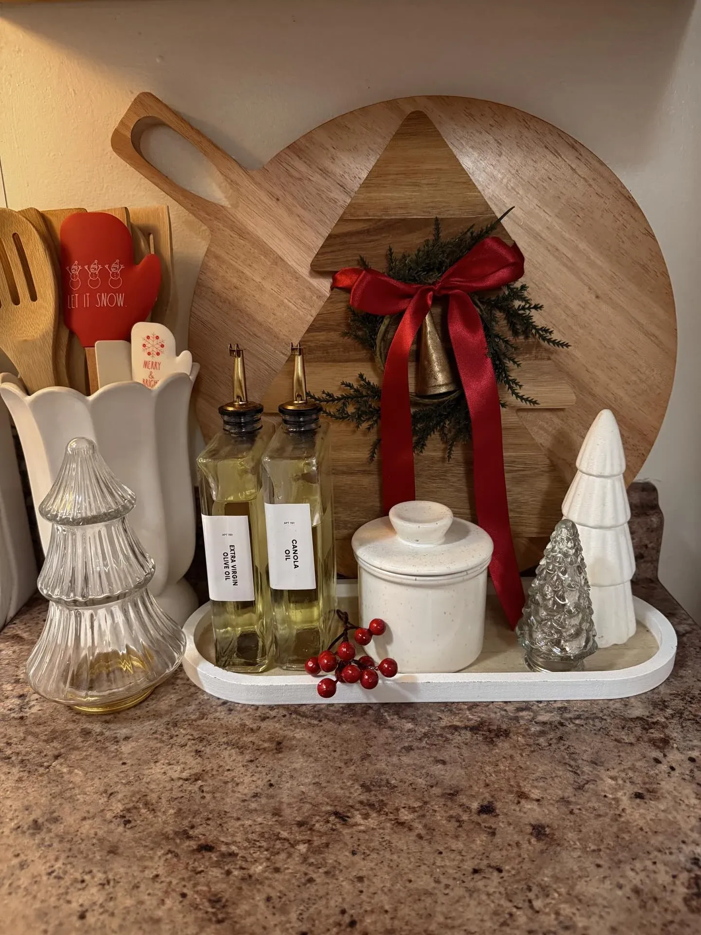bow kitchen decor christmas kitchen decor ideas