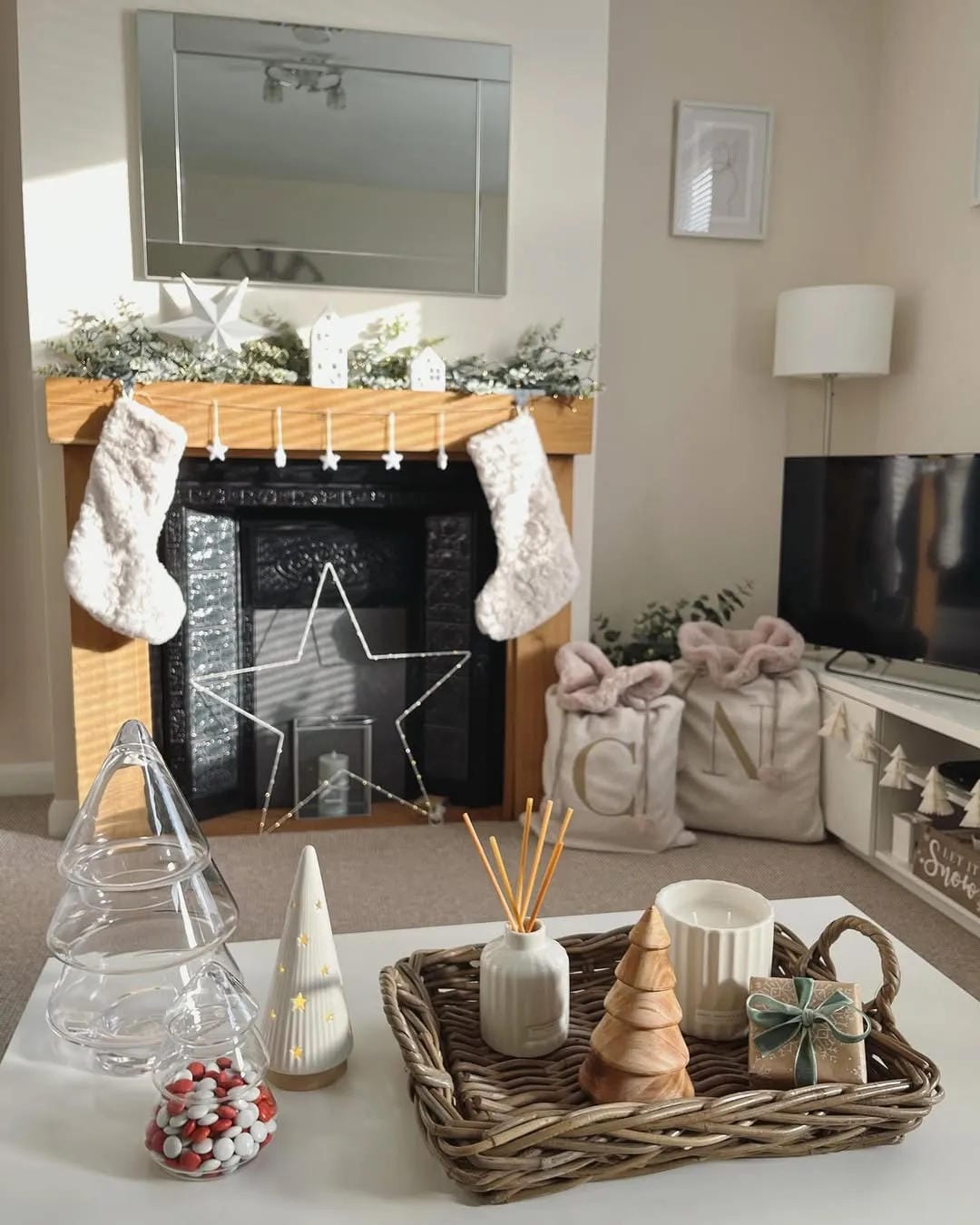 christmas themed coffee table displays