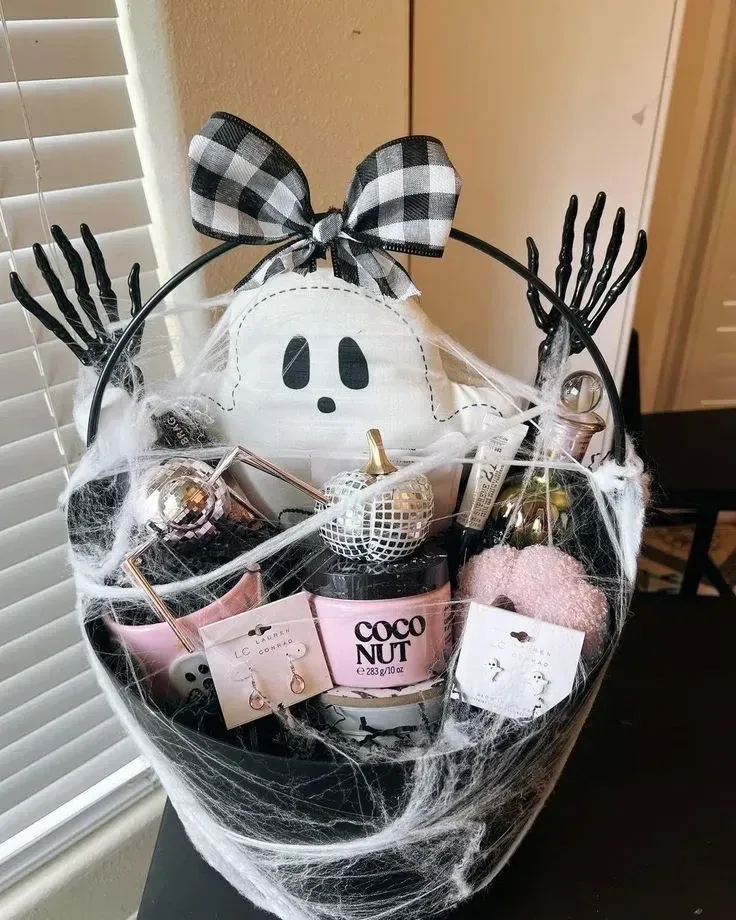 orange spooky basket ideas