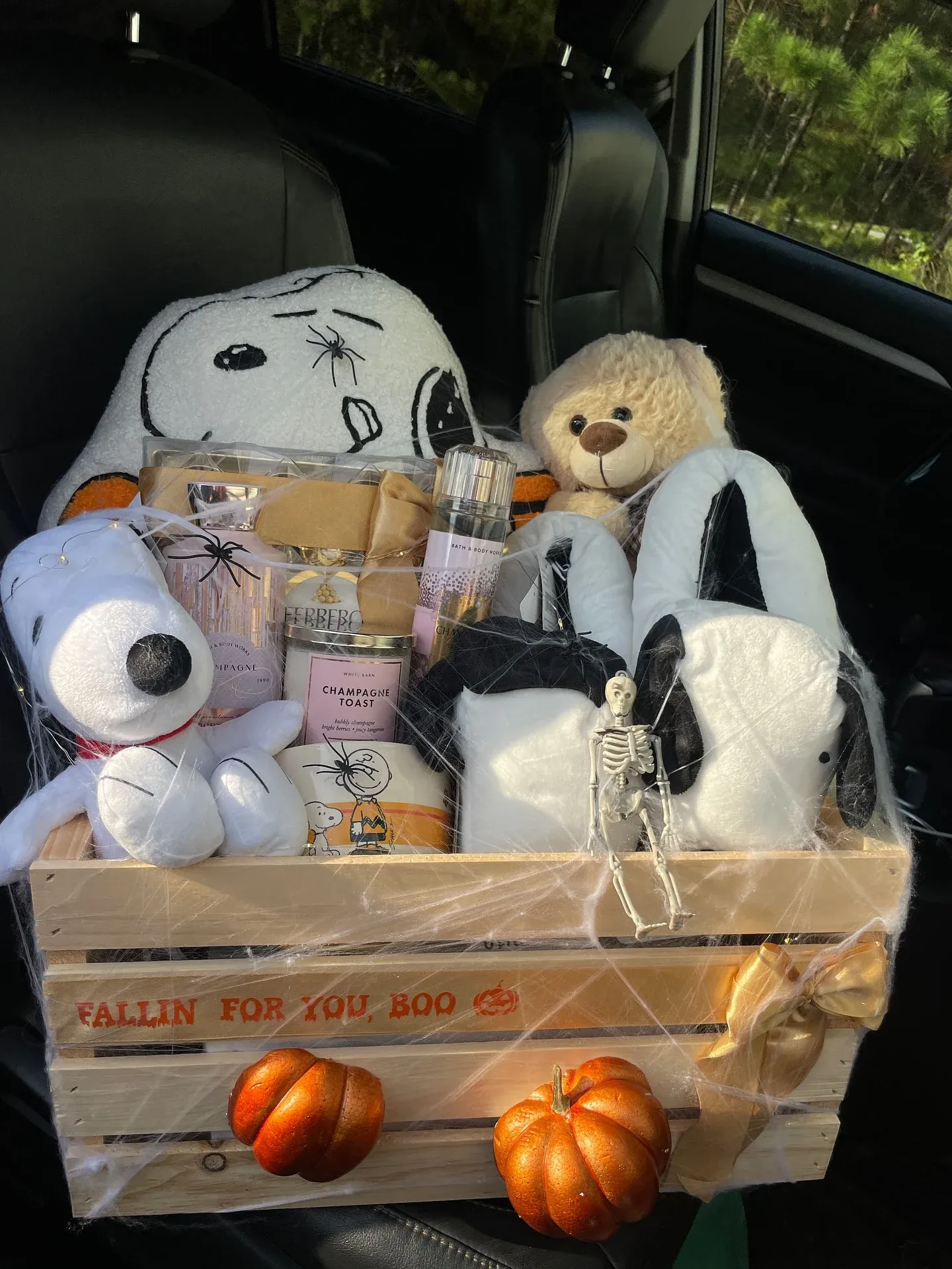 spooky halloween gift baskets