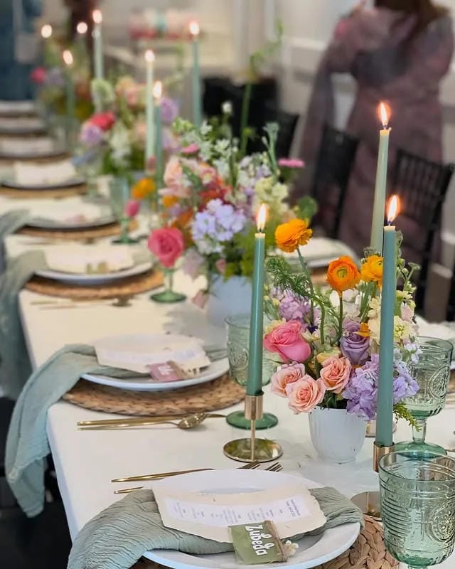romantic bridal shower table setting ideas