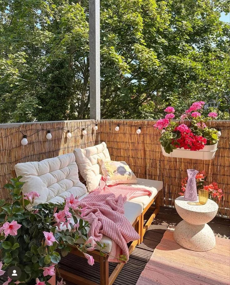 outdoor patio idea with pergola