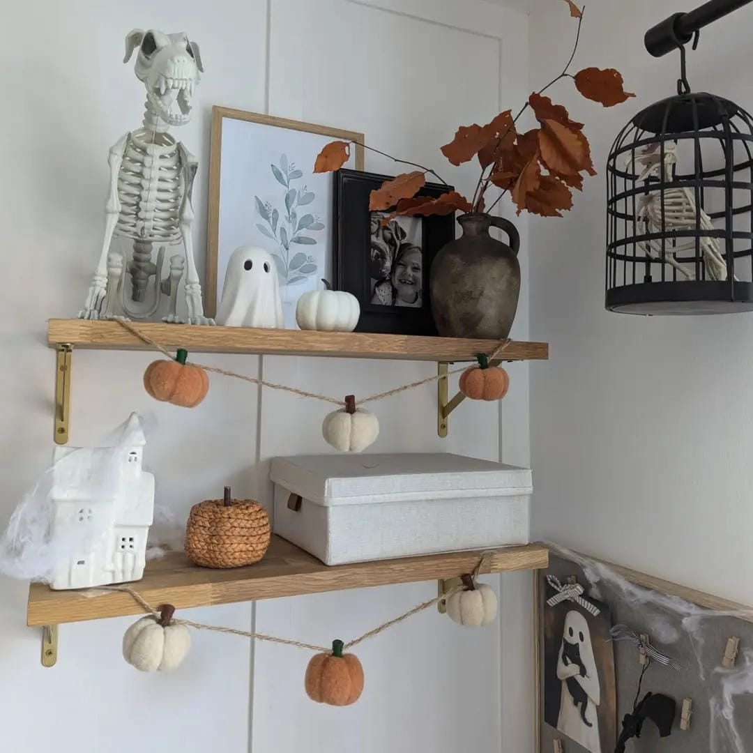 Cheap Halloween table decor