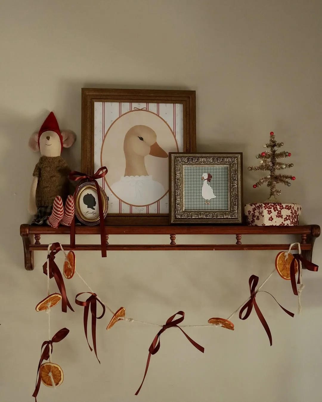 Old fashioned Christmas decor