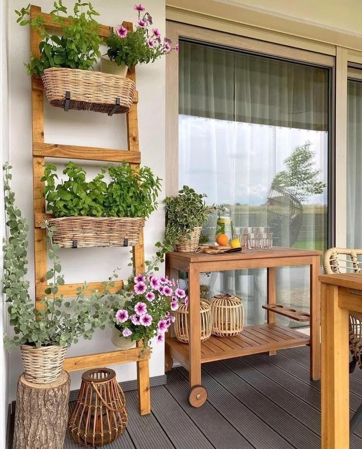 patio decorating with string lights