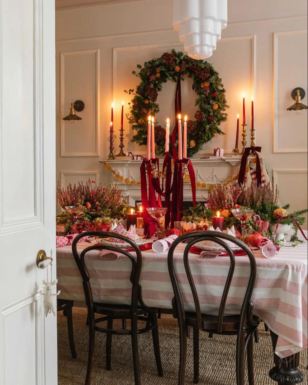 Elegant Christmas table settings