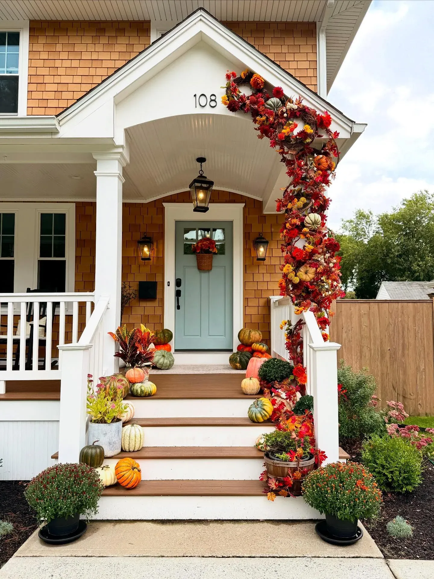 rustic farmhouse fall porch decor ideas