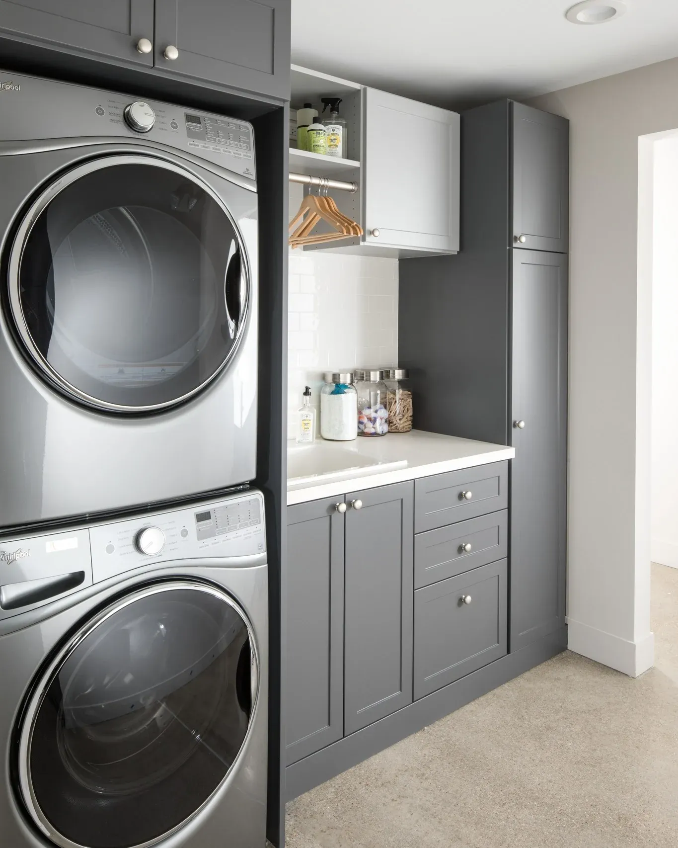 modern stacked washer and dryer ideas