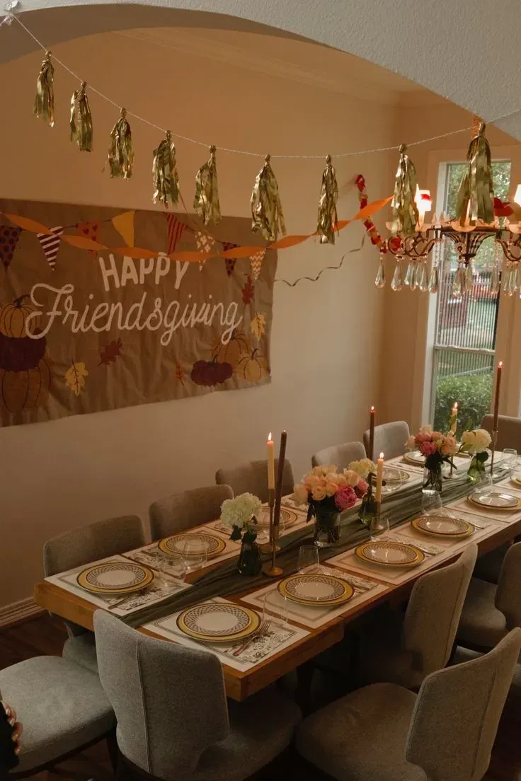 table friendsgiving decor ideas