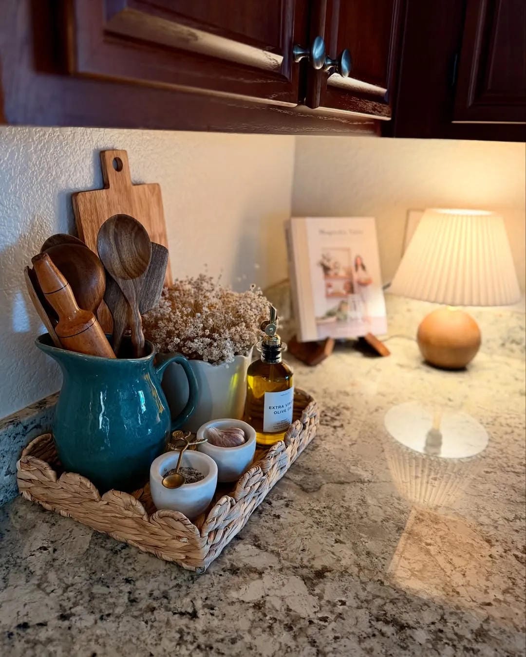 everyday kitchen counter decor