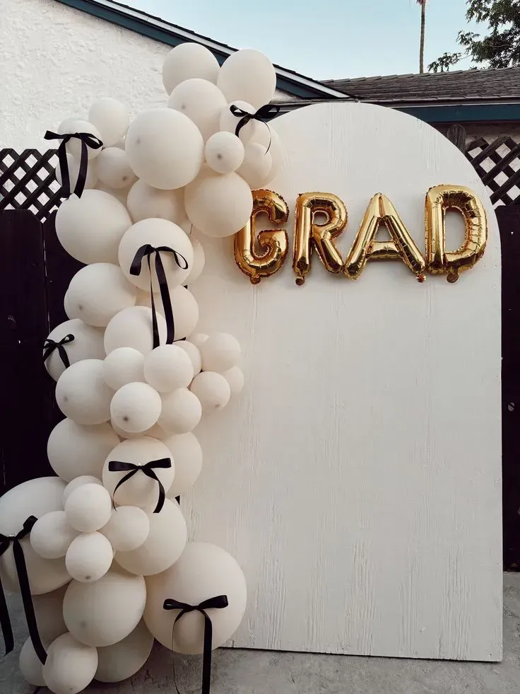 indoor graduation backdrop ideas
