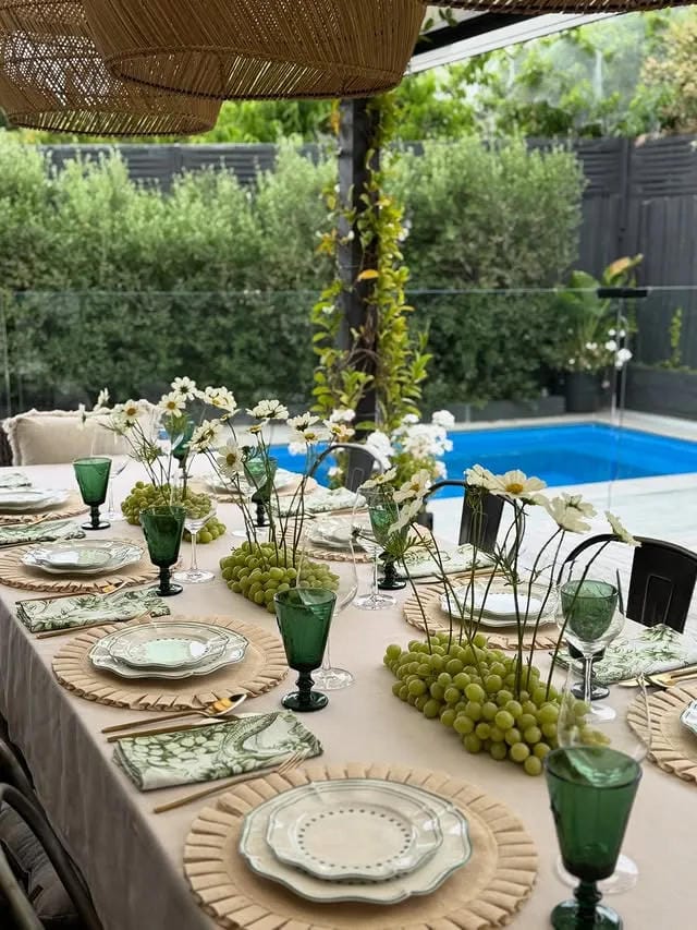 summer patio dining table centerpiece