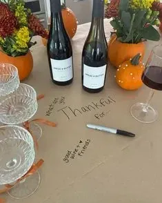 simple friendsgiving decor ideas