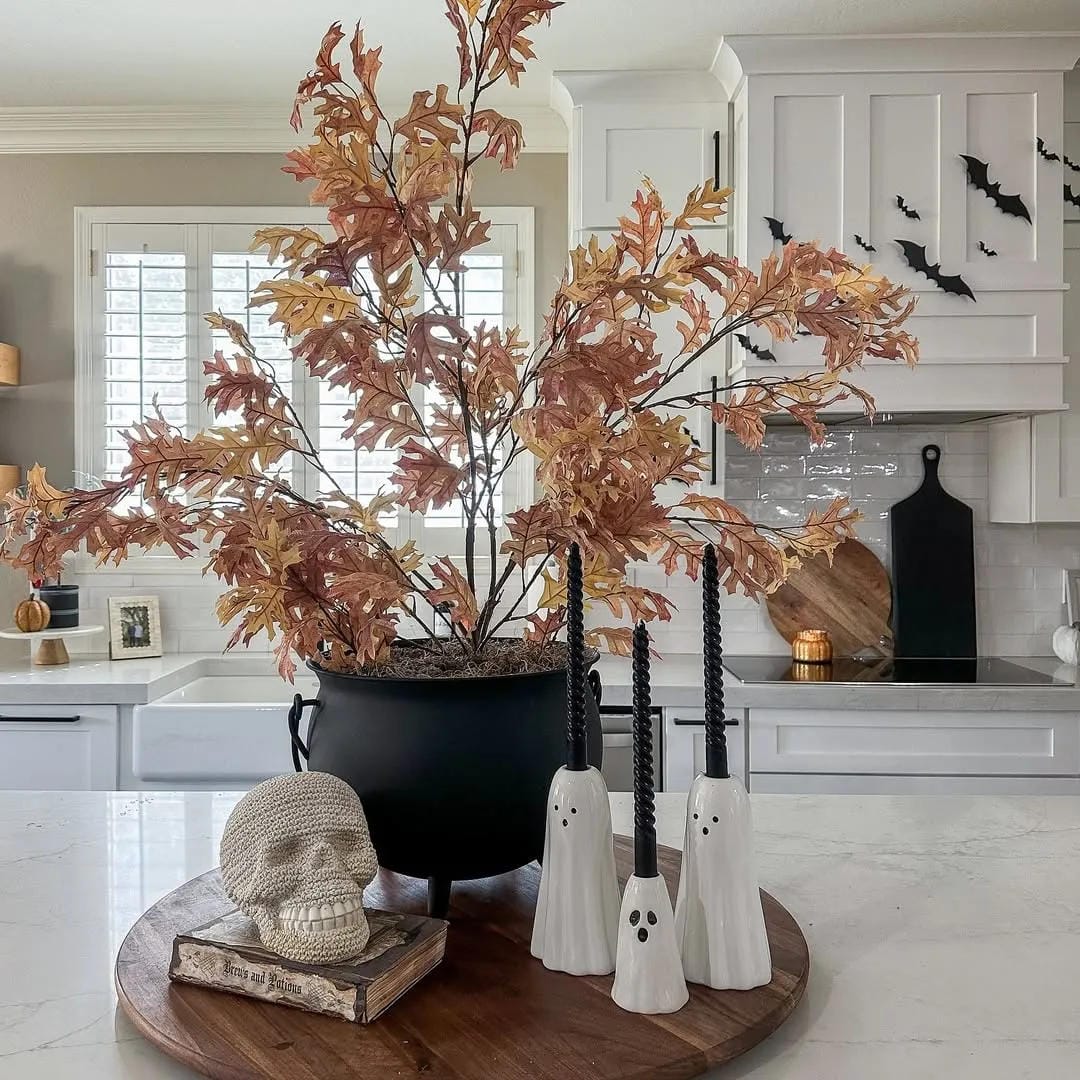 Elegant Halloween centerpieces