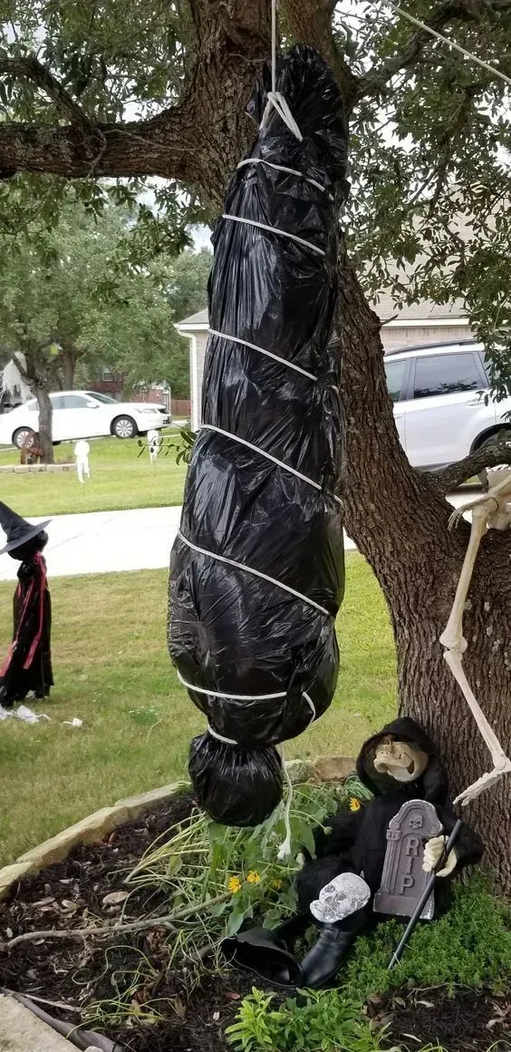 ghost halloween yard ideas