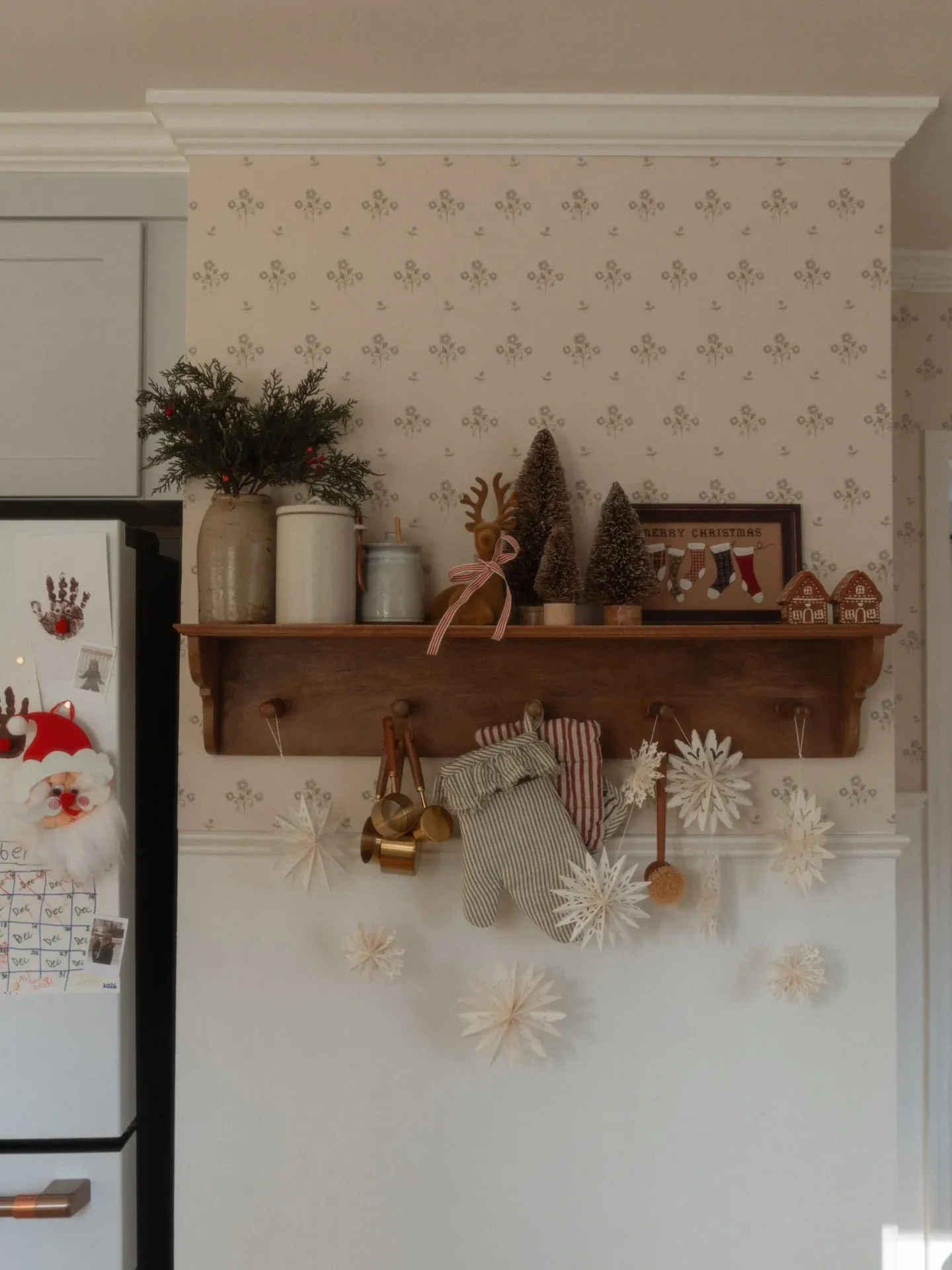 festive kitchen christmas kitchen decor ideas