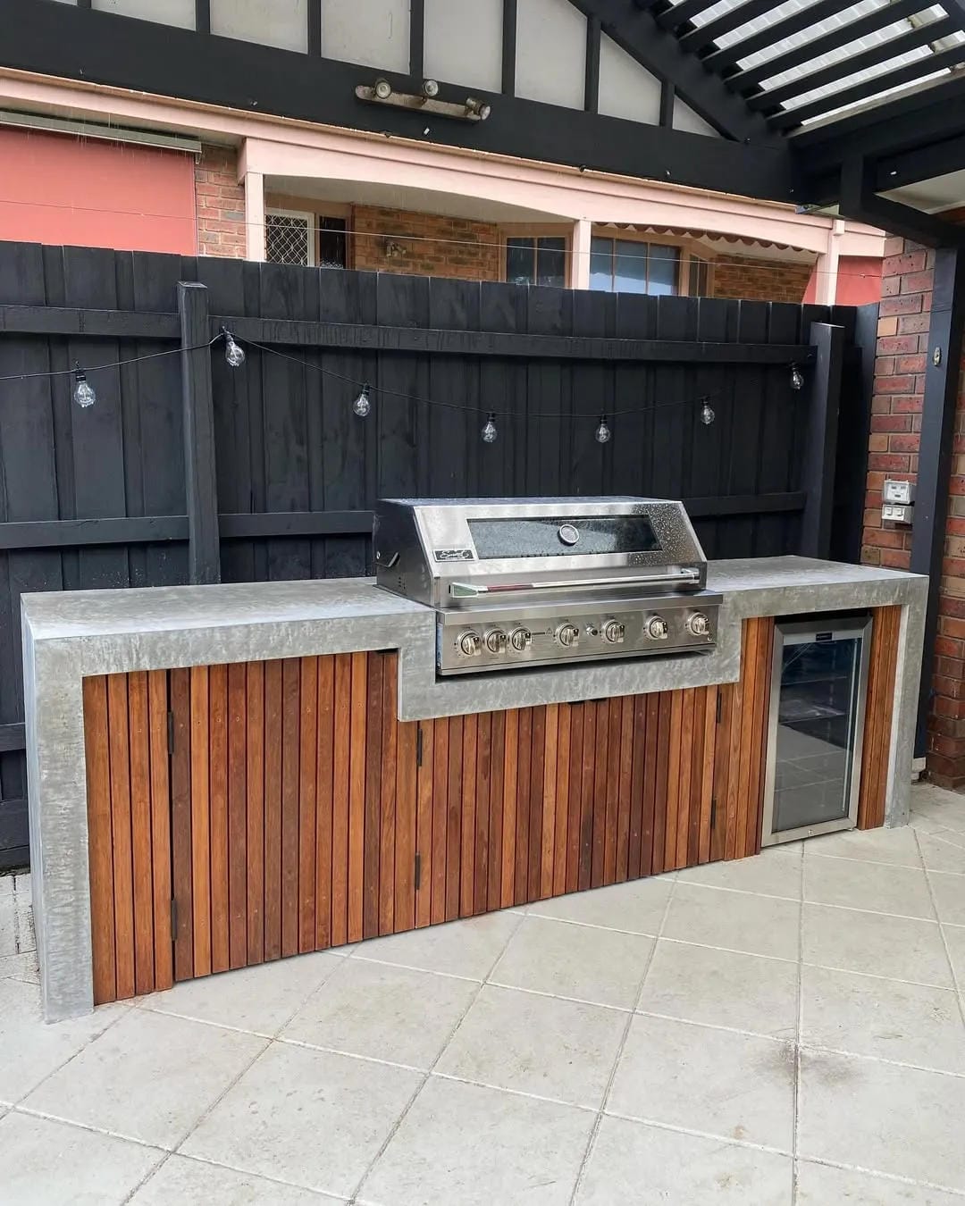 Outdoor kitchen patio setup
