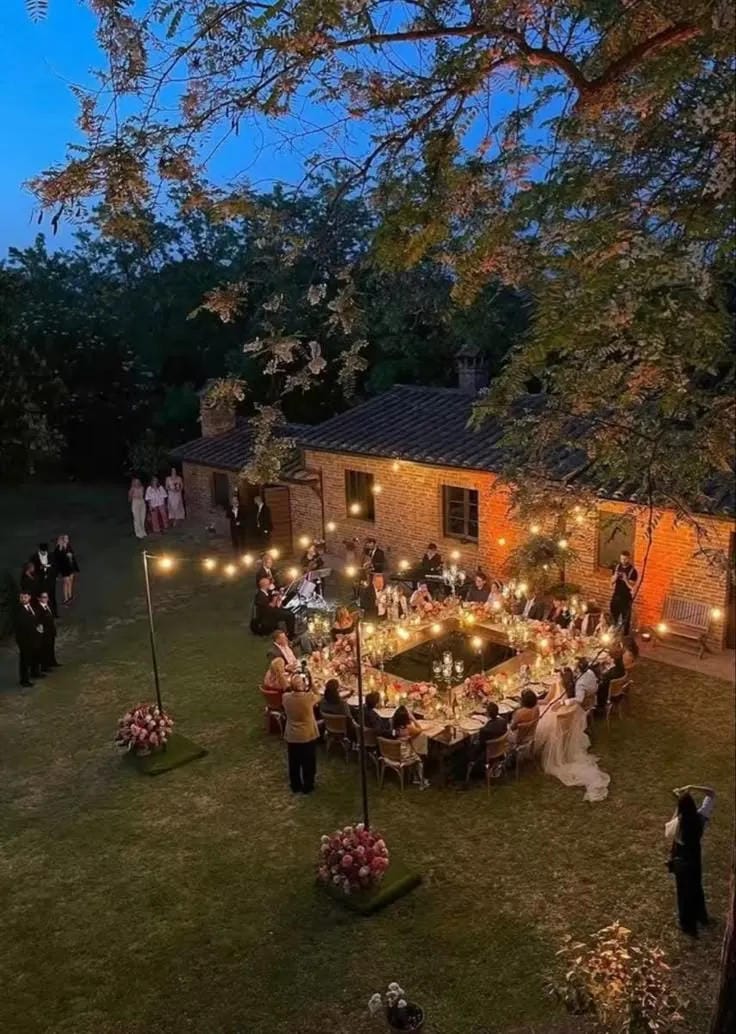 backyard wedding seating ideas for an intimate outdoor ceremony