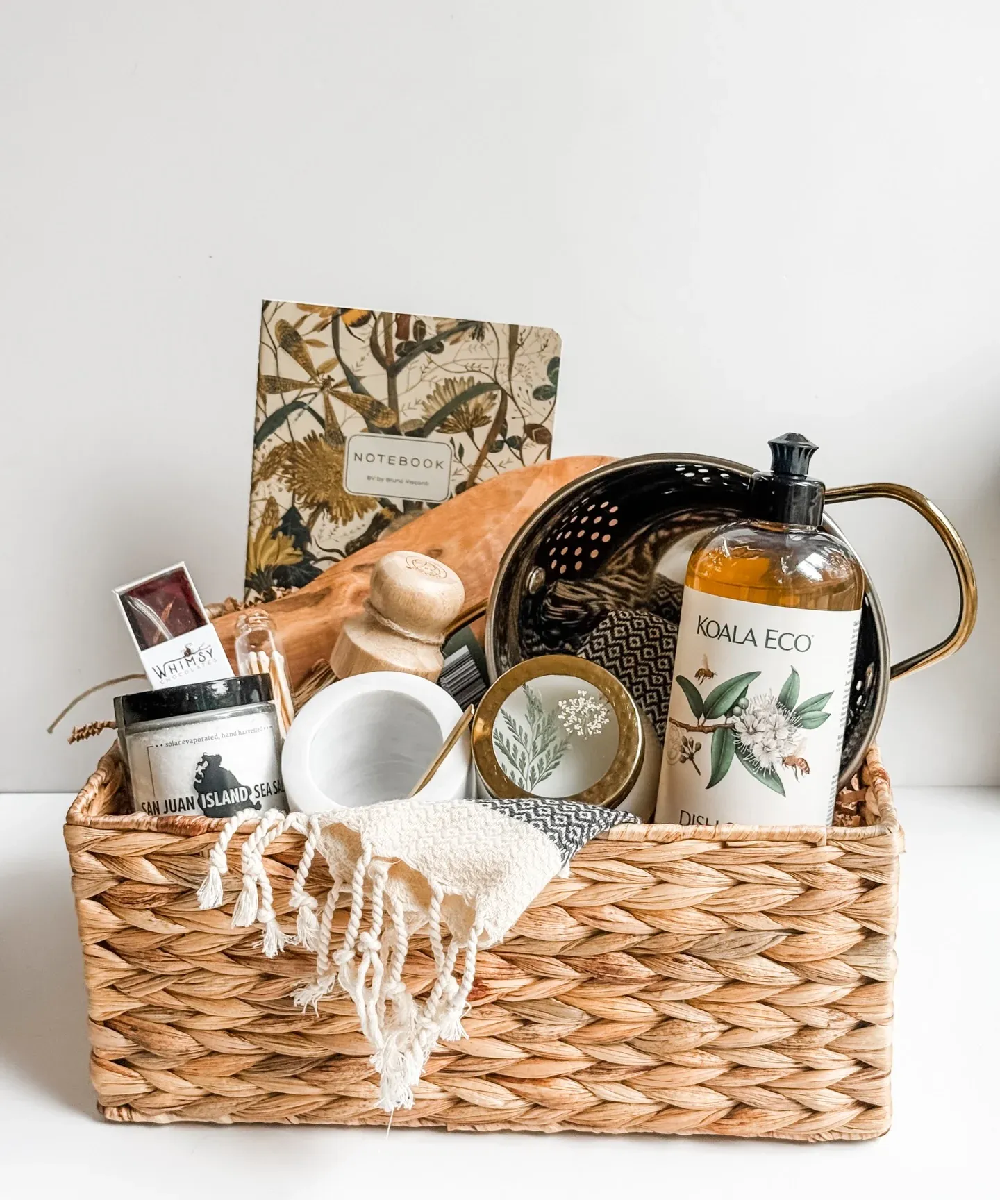 wine housewarming gift basket ideas