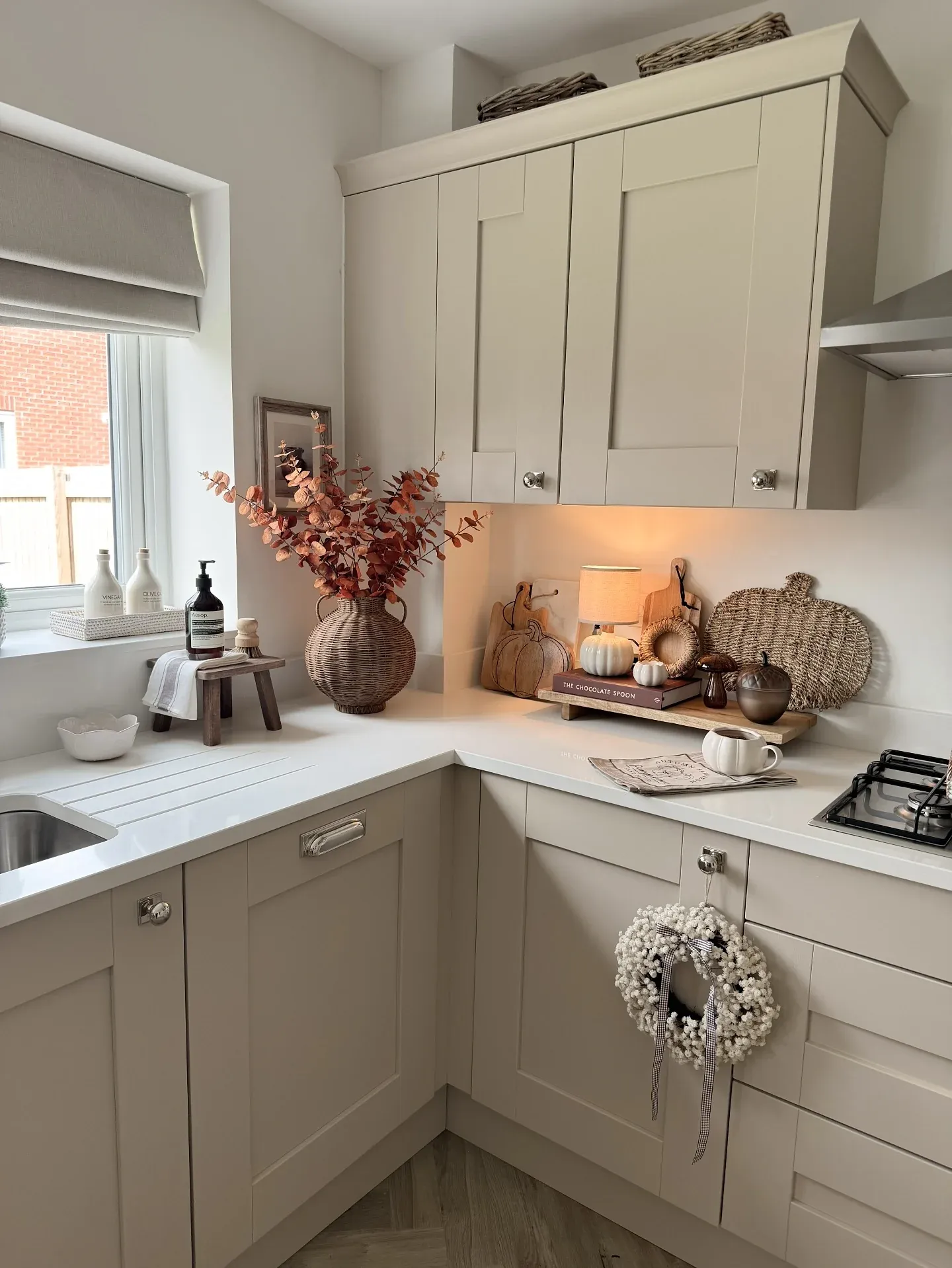 cozy neutral fall decor