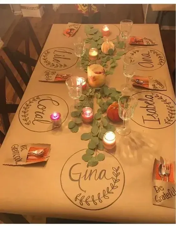 Thanksgiving friendsgiving decor ideas
