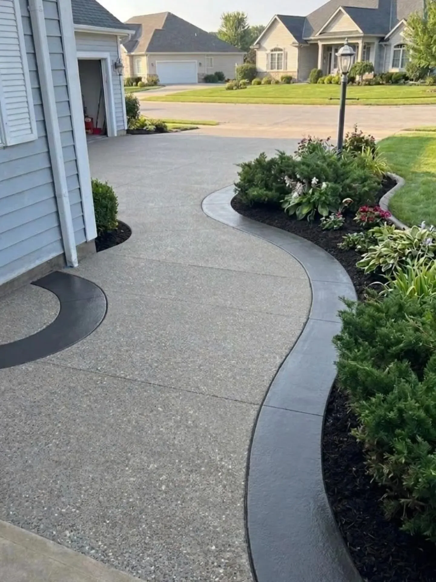 entry driveway landscape ideas