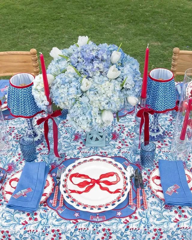4th of July party decor idea with outdoor summer styling