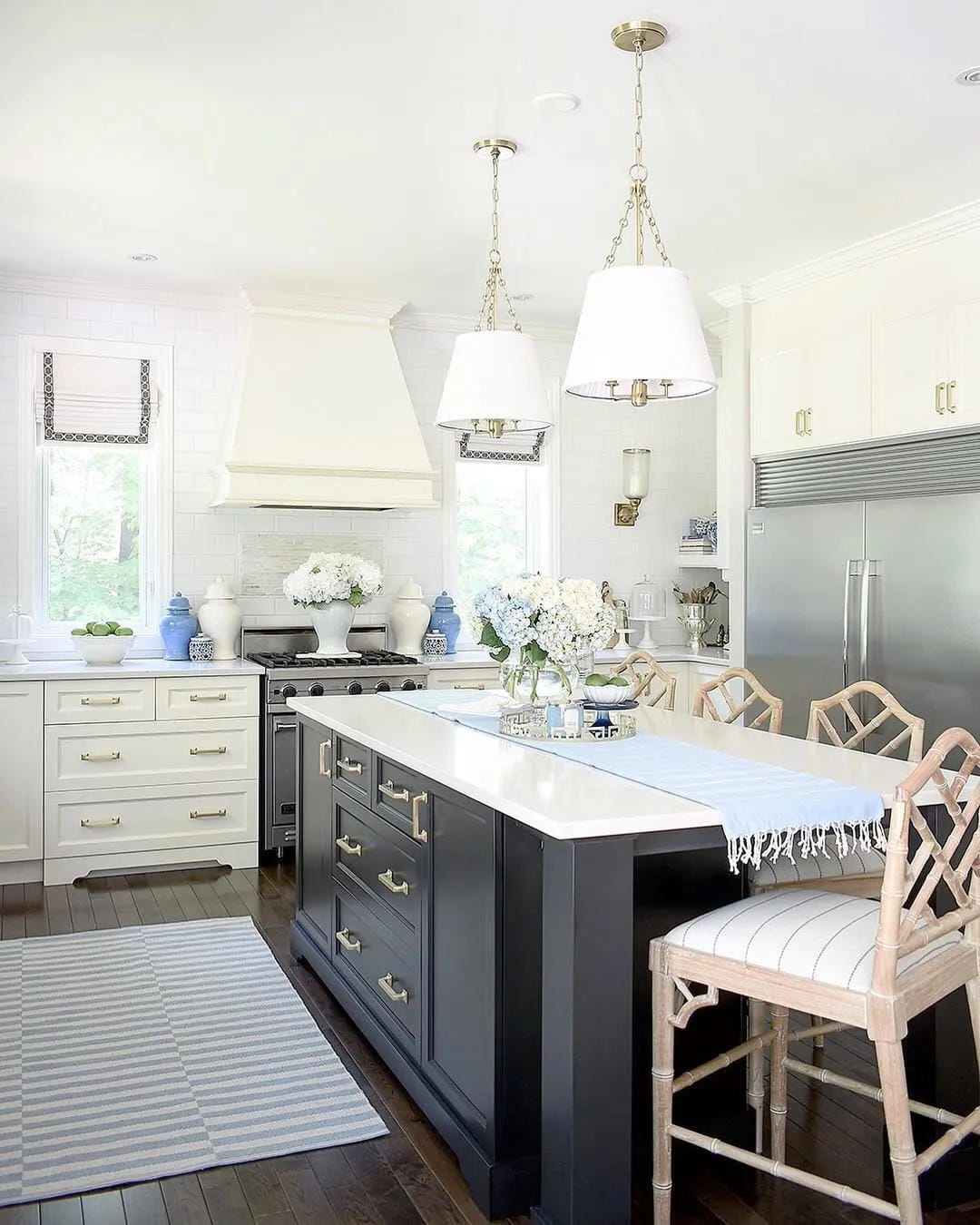 summer kitchen decor ideas with keep the island light and airy