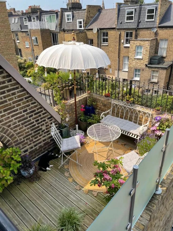 outdoor patio conversation area idea