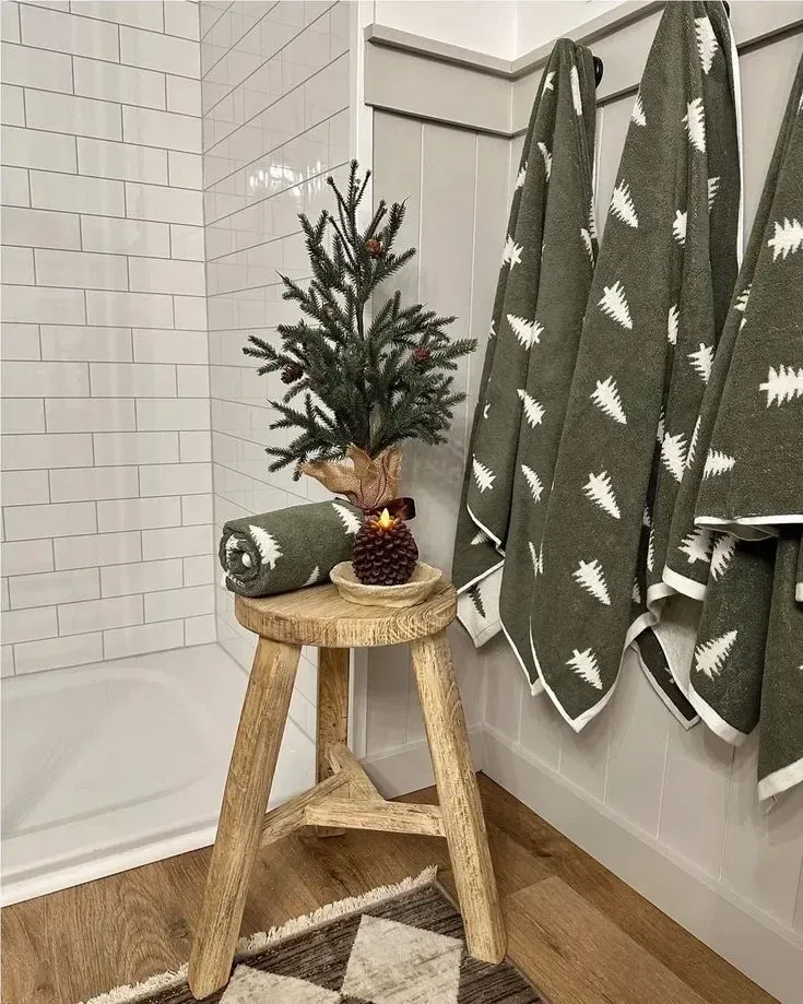green farmhouse christmas decor ideas