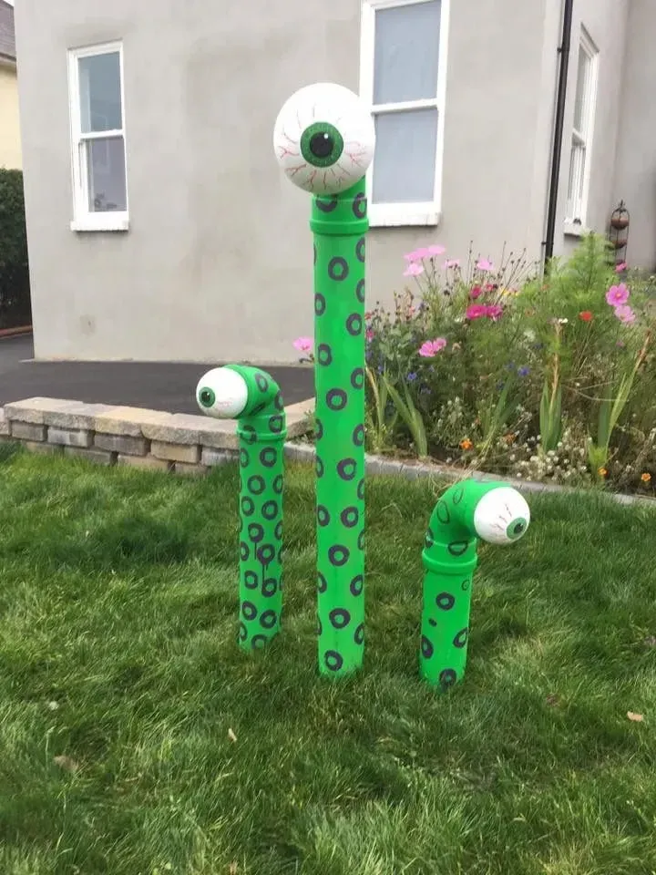 creative funny outdoor halloween decorations