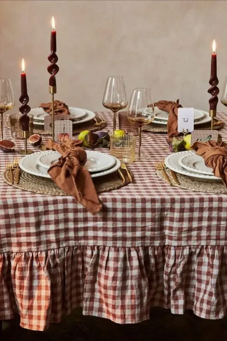 modern friendsgiving decor ideas