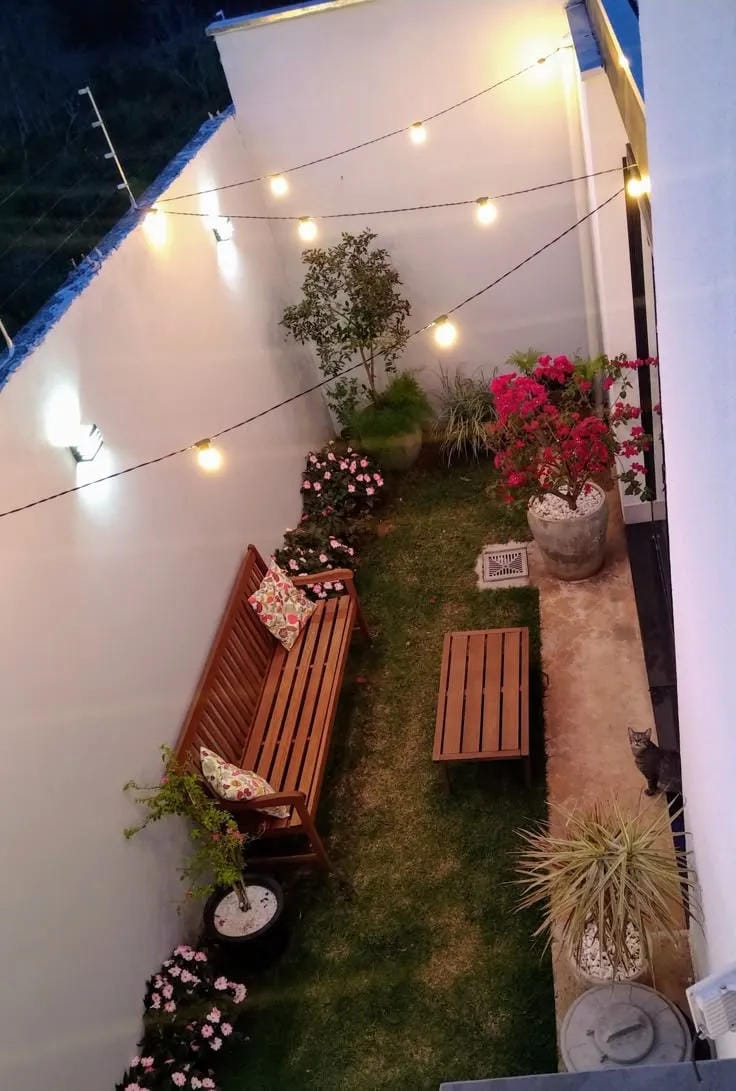 outdoor patio idea with mixed seating