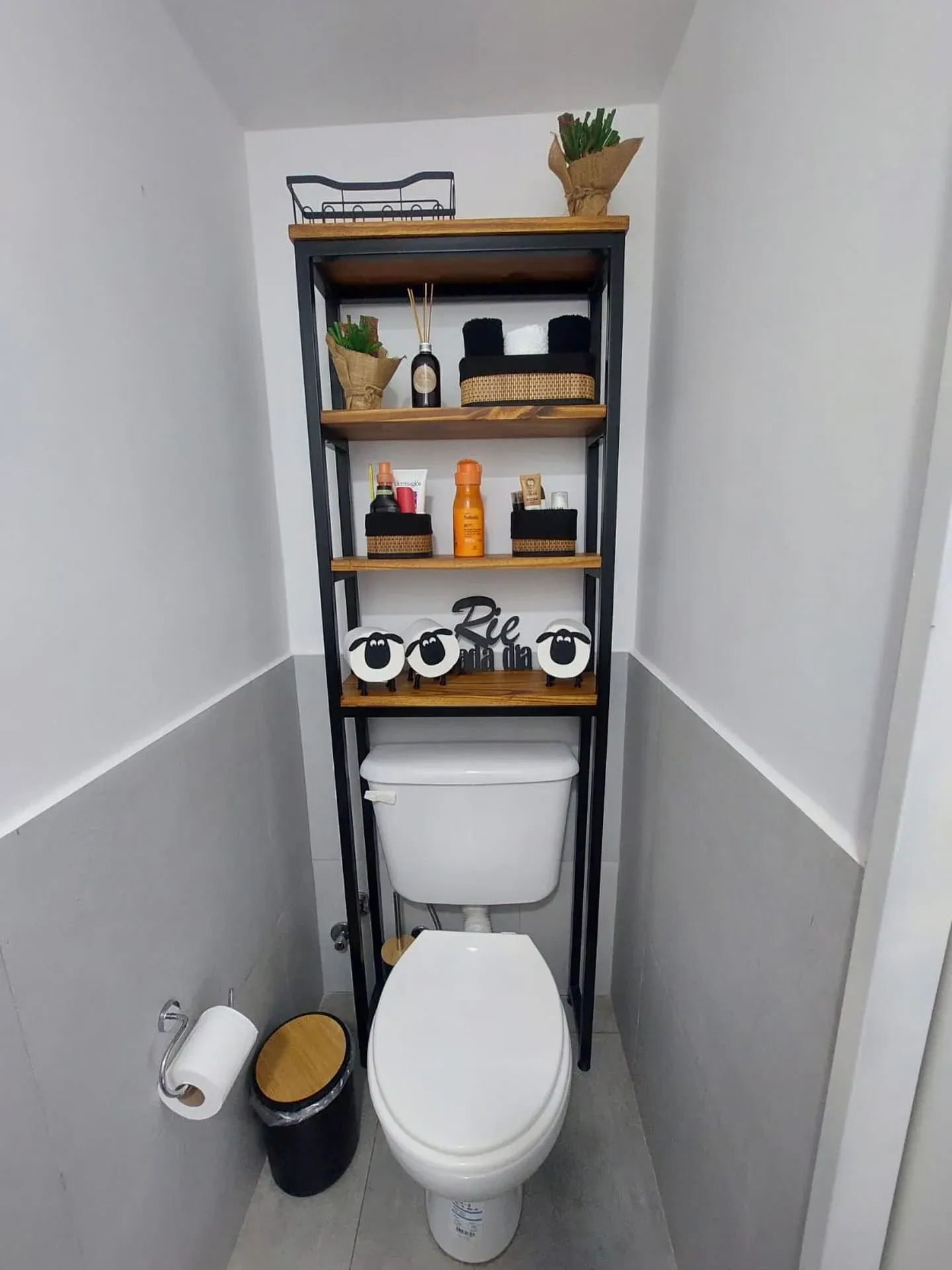 powder room clever back of toilet ideas