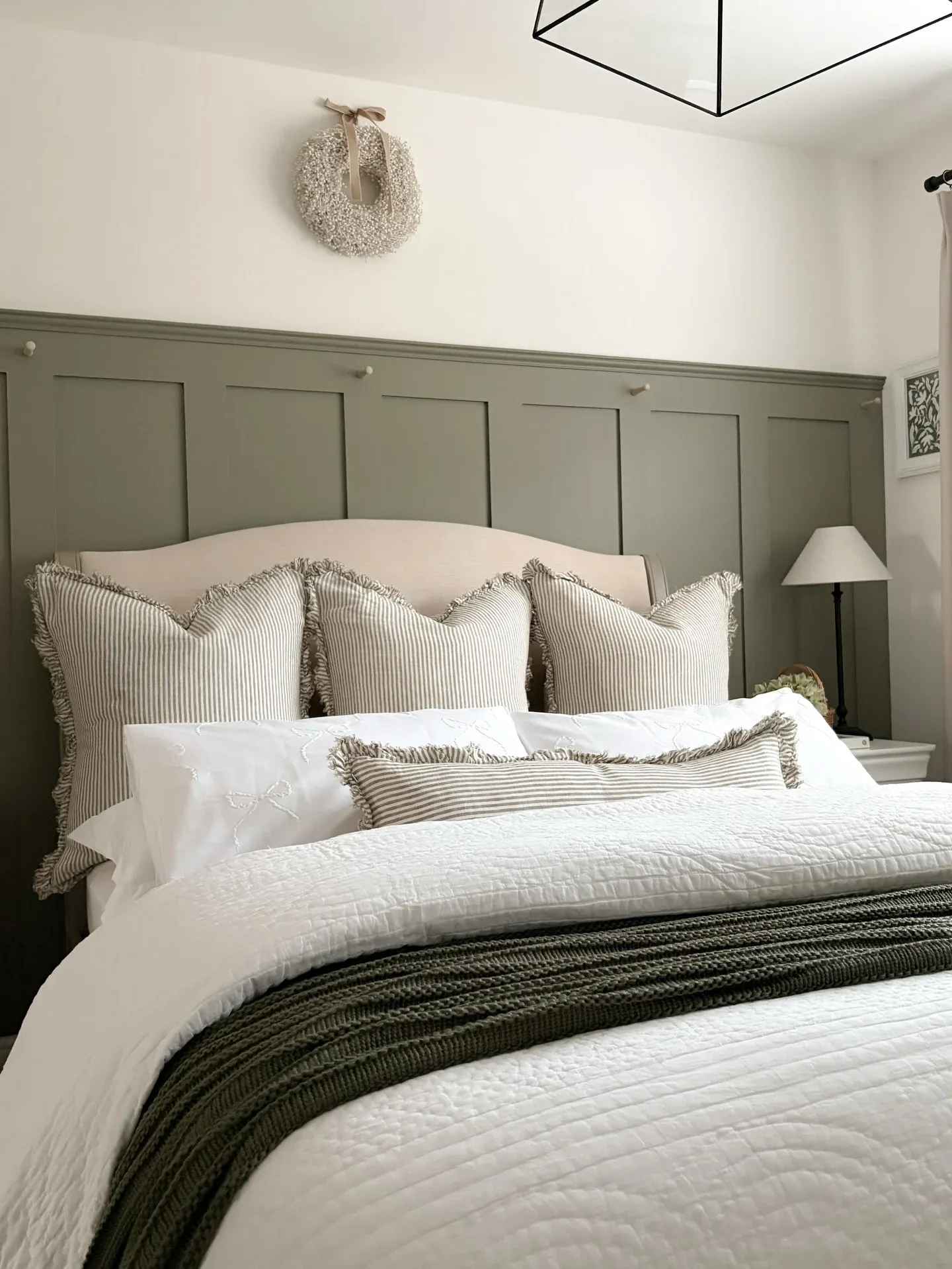 home cozy neutral bedroom ideas