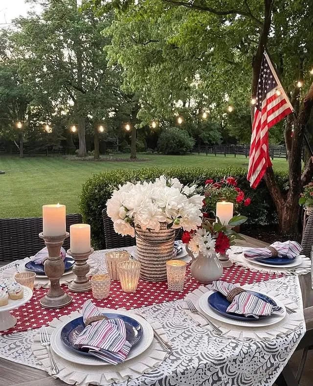 4th of July outdoor decorations video with backyard party setup