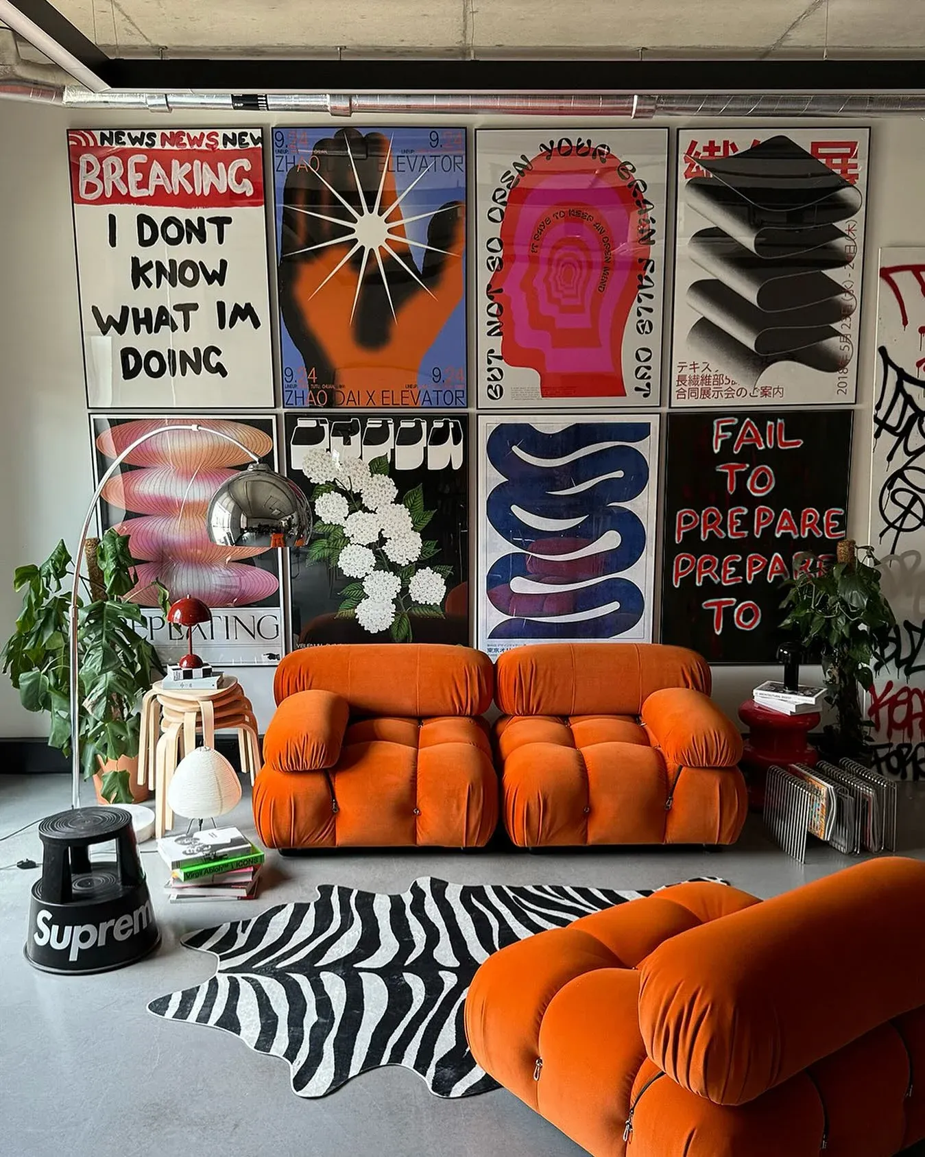 modern living room gallery wall ideas