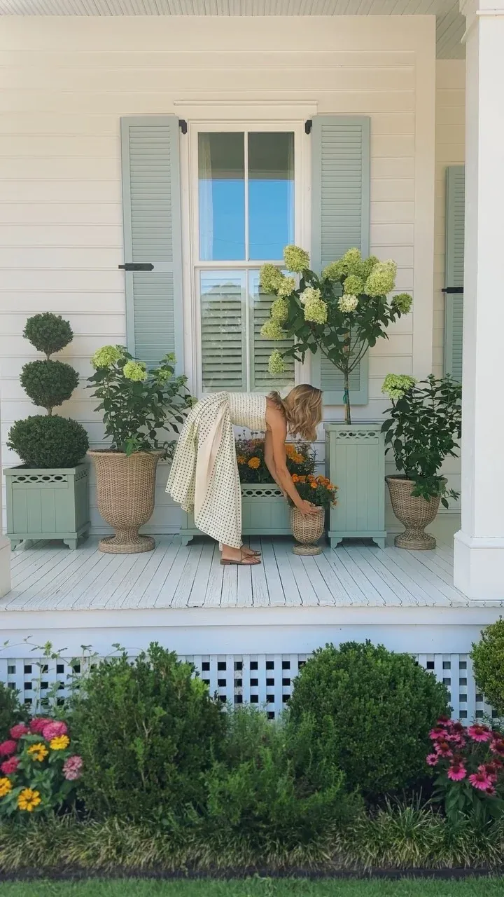 pink summer porch planter ideas