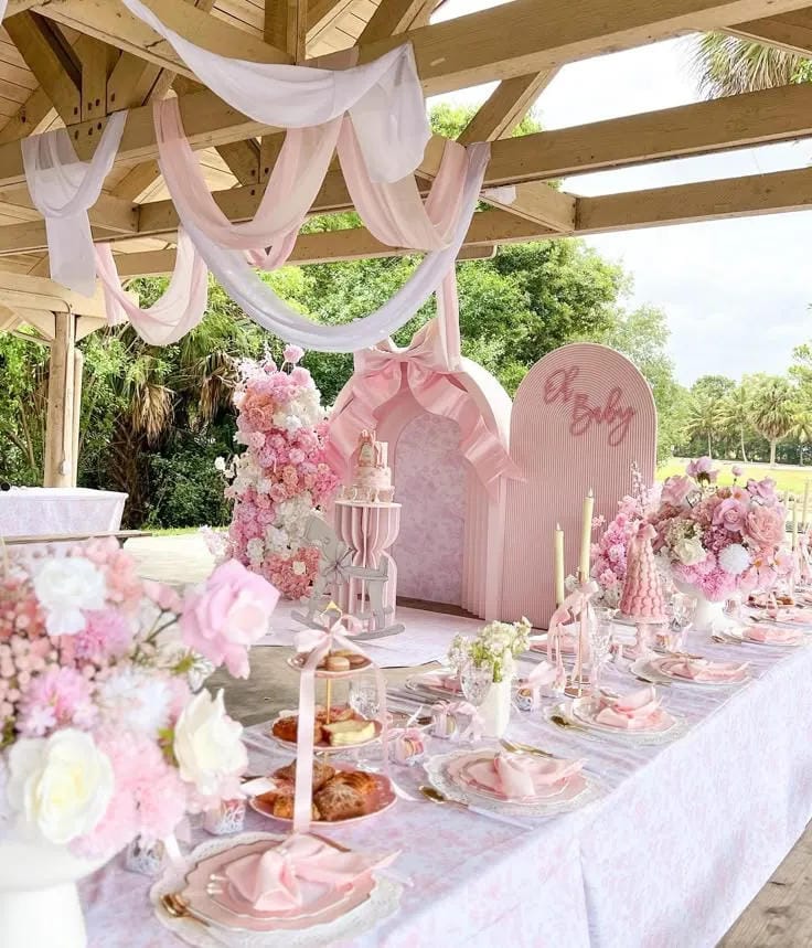 budget friendly baby shower table decor