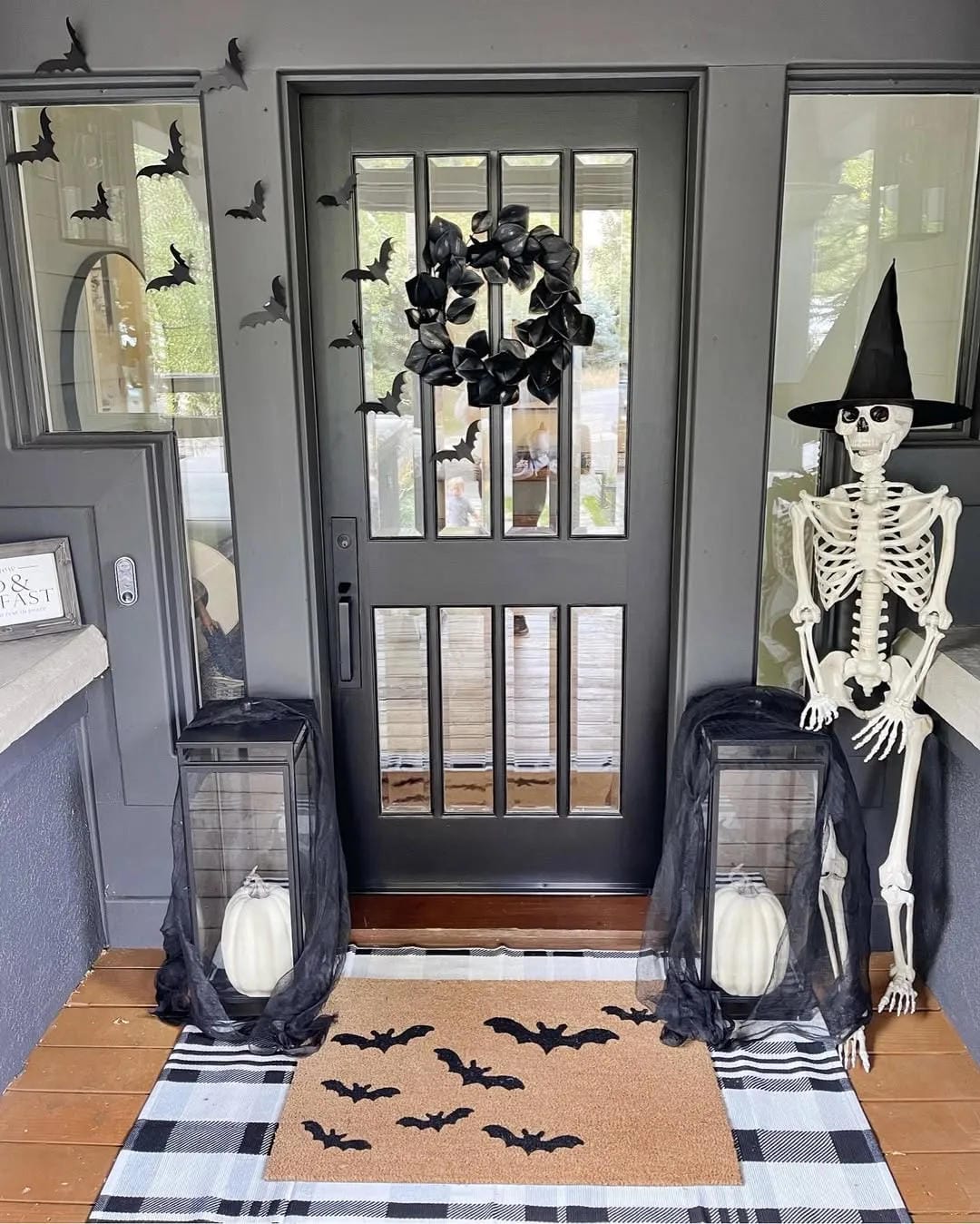 Halloween urn decor for porch